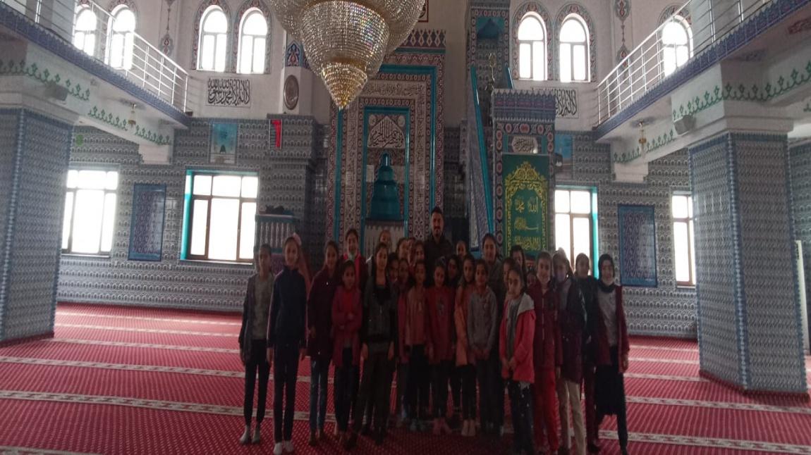 Öğrencilerimiz ile camii ziyareti gerçekleştirildi